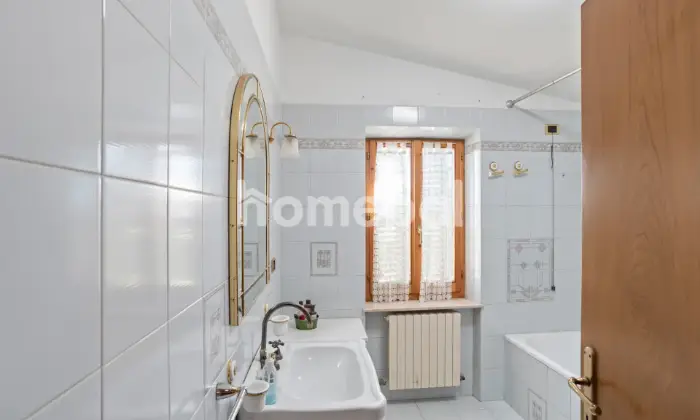 Rexer-Cossignano-CASOLARE-INTERAMENTE-RISTRUTTURATO-BAGNO