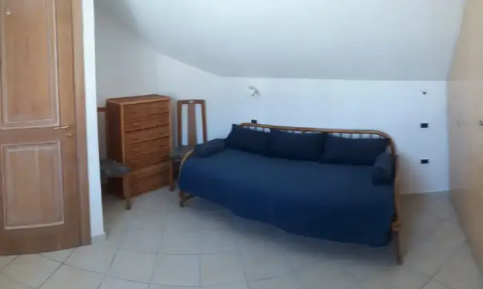 Rexer-Casamicciola-Terme-FITTO-BILOCALITRILOCALI-IN-CONTESTO-SIGNORILE-CAMERA-DA-LETTO