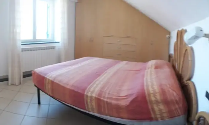 Rexer-Casamicciola-Terme-FITTO-BILOCALITRILOCALI-IN-CONTESTO-SIGNORILE-CAMERA-DA-LETTO