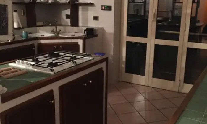 Rexer-Roma-Trlocale-arredato-mq-Roma-zona-GiardinettiTorvergata-CUCINA