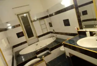Rexer-Roma-Trlocale-arredato-mq-Roma-zona-GiardinettiTorvergata-BAGNO