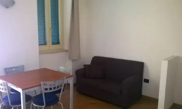 Rexer-Terni-Appartamento-bilocale-arredato-SALONE