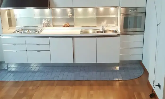 Rexer-Milano-Splendido-trilocale-Finiture-di-pregio-CUCINA