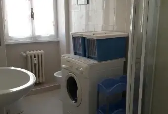 Rexer-Roma-NOMENTANO-POSTO-LETTO-PER-STUDENTESSA-O-PROFESSIONISTA-BAGNO