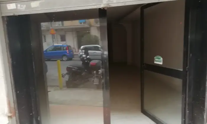 Rexer-Napoli-Fittasi-locale-commerciale-mq-Locale-commerciale