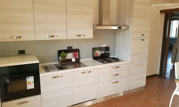 Rexer-Verona-QUADRILOCALE-in-Porta-Nuova-CUCINA