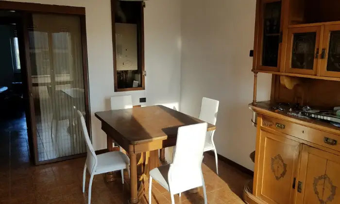 Rexer-Verona-QUADRILOCALE-in-Porta-Nuova-CUCINA