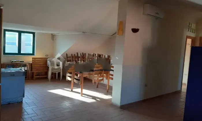 Rexer-San-Prisco-Mansarda-Viale-EUROPA-San-Prisco-CUCINA