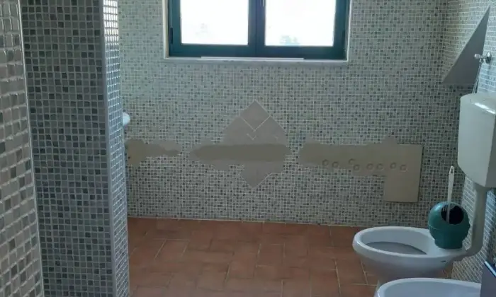 Rexer-San-Prisco-Mansarda-Viale-EUROPA-San-Prisco-BAGNO