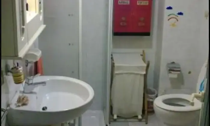 Rexer-Cagliari-Appartamento-vicino-Piazza-Yenne-BAGNO