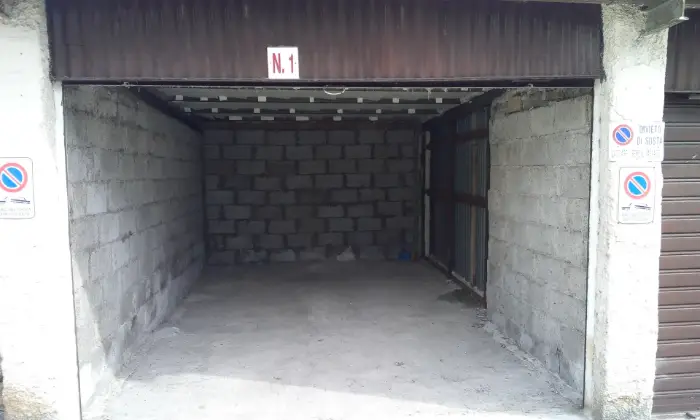 Rexer-Frosinone-AFFITTASI-GARAGE-DI-MQ-SALONE