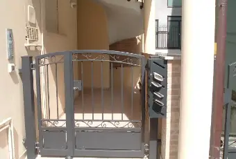 Rexer-Roseto-degli-Abruzzi-Affittasi-posto-auto-garage-GARAGE