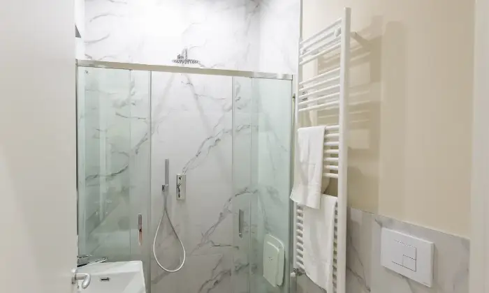 Rexer-Milano-Appartamento-zona-Ospedale-San-Raffaele-BAGNO