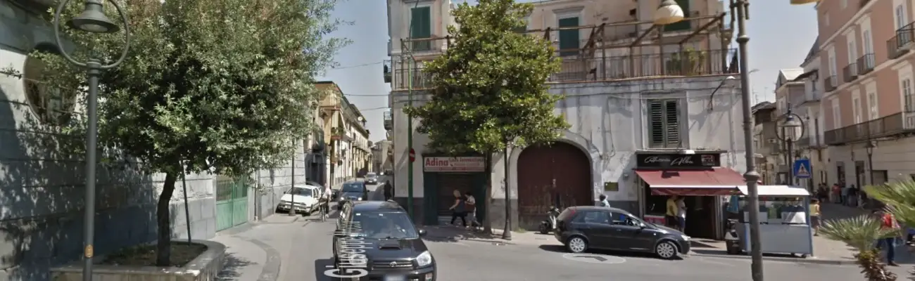Rexer-Afragola-Bilocale-in-palazzo-signorile-Piazza-Gianturco-Frontestrada