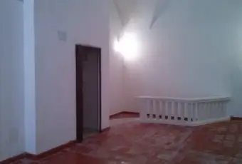 Rexer-Bari-Locale-mq-ottimo-anche-uso-ufficio-SALONE