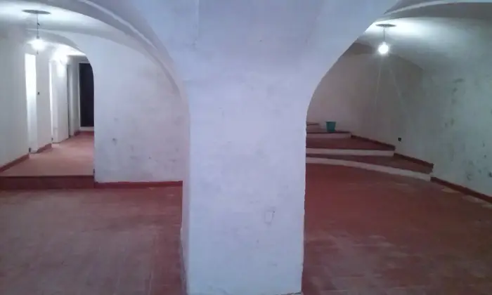 Rexer-Bari-Locale-mq-ottimo-anche-uso-ufficio-SALONE