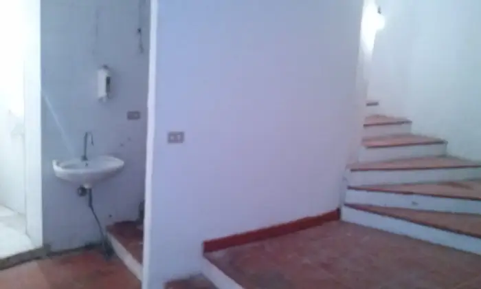 Rexer-Bari-Locale-mq-ottimo-anche-uso-ufficio-SALONE