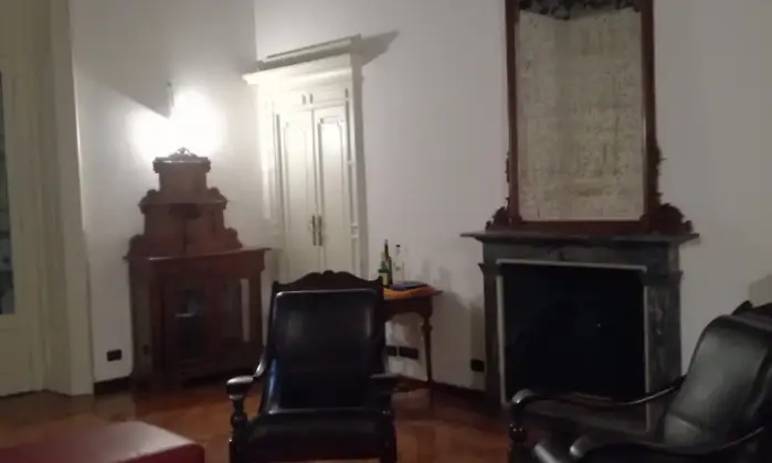 Rexer-Milano-Appartamento-di-preggio-SALONE