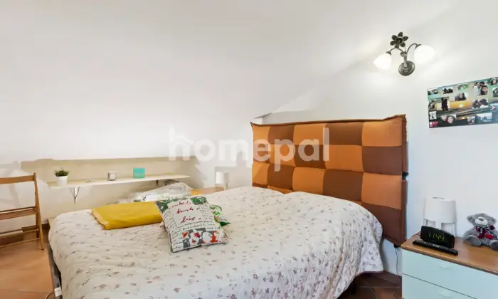 Rexer-Spoleto-Appartamento-su-due-livelli-con-terrazzo-Spoleto-CAMERA-DA-LETTO