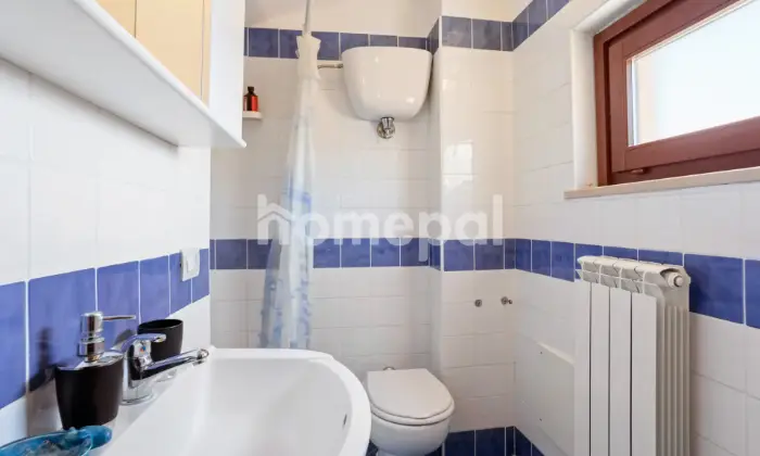 Rexer-Spoleto-Appartamento-su-due-livelli-con-terrazzo-Spoleto-BAGNO