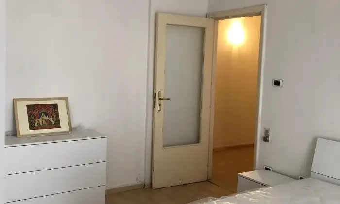 Rexer-Salerno-Fittasi-ampio-bilocale-a-Salerno-CAMERA-DA-LETTO
