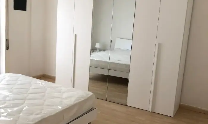 Rexer-Salerno-Fittasi-ampio-bilocale-a-Salerno-CAMERA-DA-LETTO