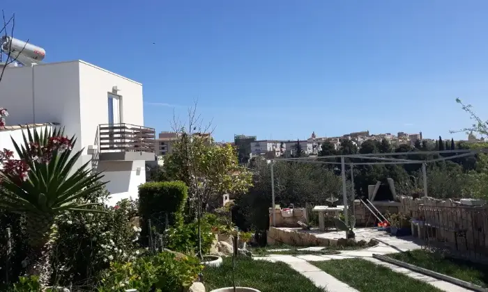 Rexer-Noto-Casa-nuova-e-indipendente-con-giardino-comune-GIARDINO