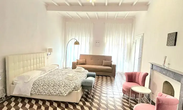 Rexer-Arezzo-Appartamento-brevi-periodi-Arezzo-CameraDaLetto