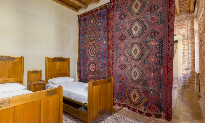 Rexer-Verona-Appartmento-con-due-camere-da-letto-in-centro-storico-e-palazzo-del-Seicento-CAMERA-DA-LETTO
