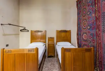 Rexer-Verona-Appartmento-con-due-camere-da-letto-in-centro-storico-e-palazzo-del-Seicento-CAMERA-DA-LETTO