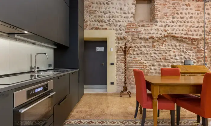 Rexer-Verona-Appartmento-con-due-camere-da-letto-in-centro-storico-e-palazzo-del-Seicento-CUCINA