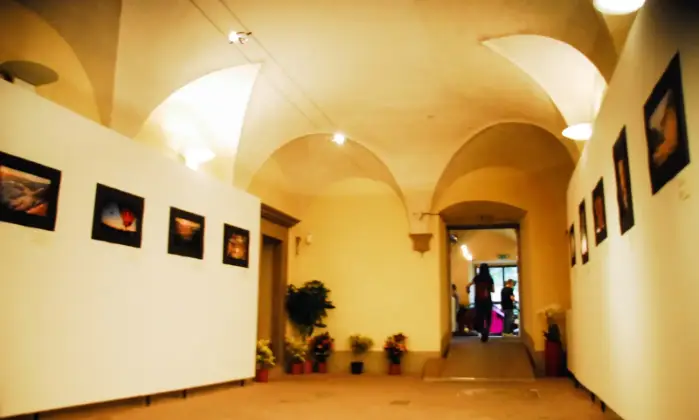 Rexer-Arezzo-PRESTIGIOSI-LOCALI-AD-USO-COMMERCIALE-UFFICI-ESPOSITIVO-ALTRO