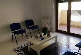 Rexer-Reggio-di-Calabria-Stanze-uso-studio-professionale-o-ufficio-SALONE