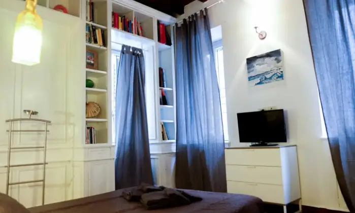 Rexer-Roma-Appartamento-camere-bagni-centro-storico-CAMERA-DA-LETTO