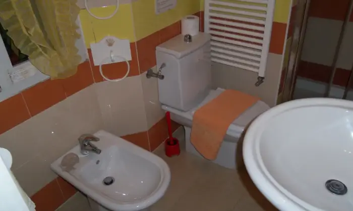 Rexer-Venezia-Alloggio-bilocale-di-fronte-Padiglioni-Biennale-a-Venezia-BAGNO