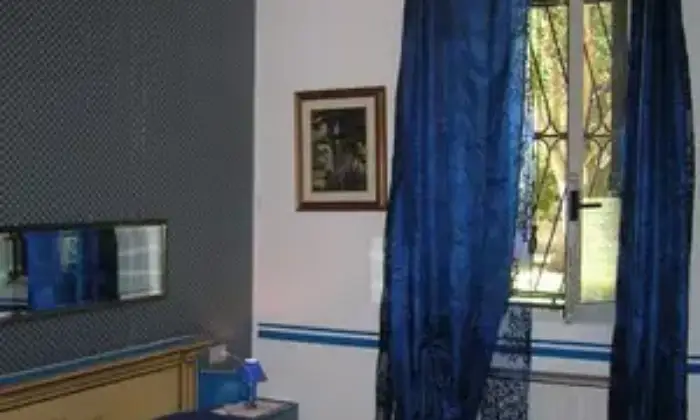 Rexer-Venezia-Alloggio-bilocale-di-fronte-Padiglioni-Biennale-a-Venezia-CAMERA-DA-LETTO