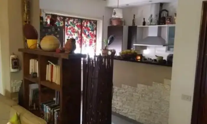Rexer-Latina-Fittasi-luminosissimo-appartamento-arredato-con-giardino-SALONE