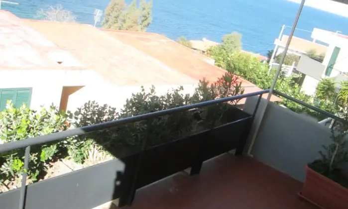 Rexer-Augusta-APPARTAMENTO-VACANZA-TERRAZZO