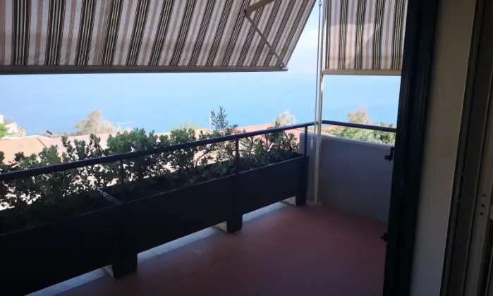 Rexer-Augusta-APPARTAMENTO-VACANZA-TERRAZZO