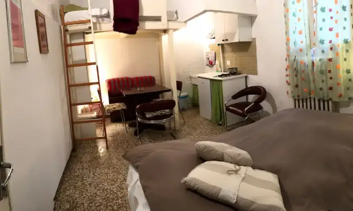 Rexer-Venezia-Monolocale-pressi-Rialto-mercato-SALONE