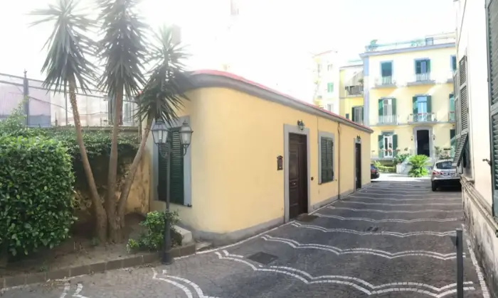 Rexer-Portici-Affittasi-bilocale-Terraneo-Via-ADiaz-ALTRO