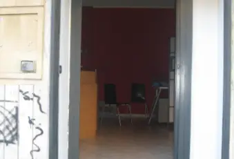 Rexer-Portici-Affittasi-locale-commerciale-via-adiaz-Locale