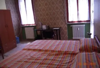 Rexer-Milano-CAMERA-GRANDE-PULITA-e-BELLA-viciniccima-a-MM-rossa-PERO-molto-comoda-per-BRICOMAN-WHIRLPOOL-EXPO-Ple-LOTTTO-Pza-CADORNA-Pza-DUOMO-CAMERA-DA-LETTO