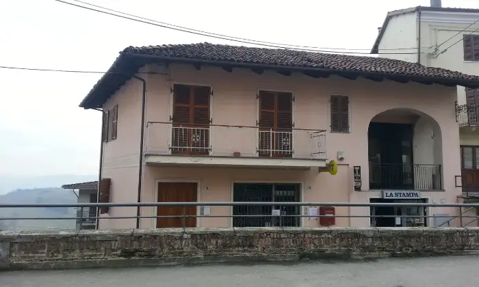 Rexer-Asti-BILOCALE-arredato-IN-TONCO-AT-DA-PRIVATO-SALONE
