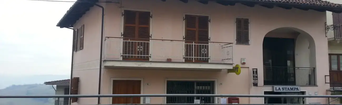 Rexer-Asti-BILOCALE-arredato-IN-TONCO-AT-DA-PRIVATO-SALONE
