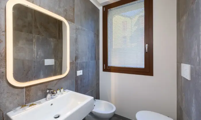 Rexer-Venezia-Affitto-Brevi-periodi-BAGNO
