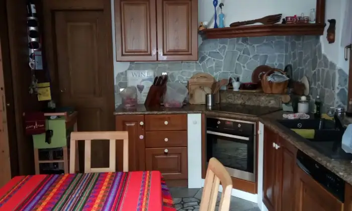 Rexer-MarebbeEnneberg-Grande-appartamento-con-giardino-CUCINA