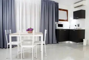 Rexer-Roma-APPARTAMENTO-vicino-OSPEDALE-BAMBIN-GESU-e-GEMELLI-con-PARCHEGGIO-SALONE