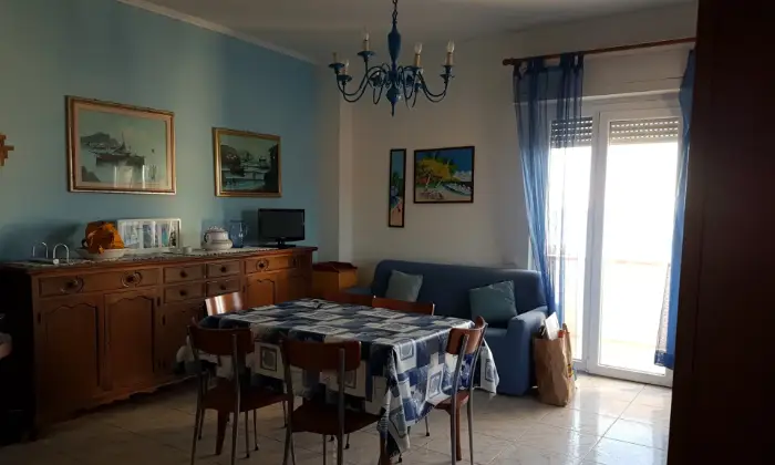 Rexer-Sarzana-SPLENDIDO-FRONTEMARE-QUADRILOCALE-MARINELLA-DI-SARZANA-SALONE