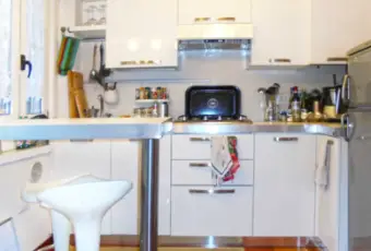 Rexer-Milano-Grazioso-Bilocale-Mi-centro-balconi-CUCINA